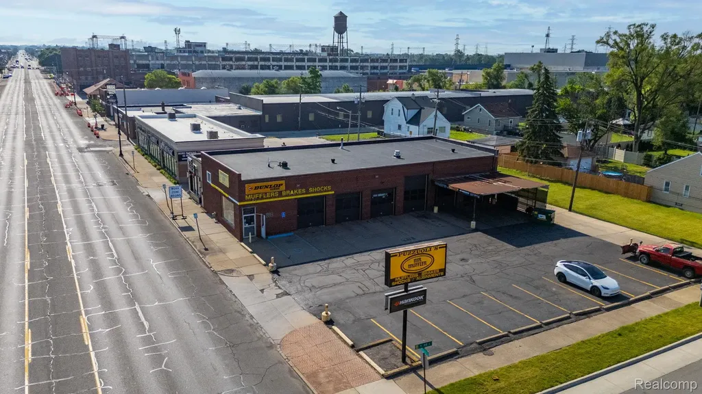14433 W Warren Avenue Dearborn City MI 48126