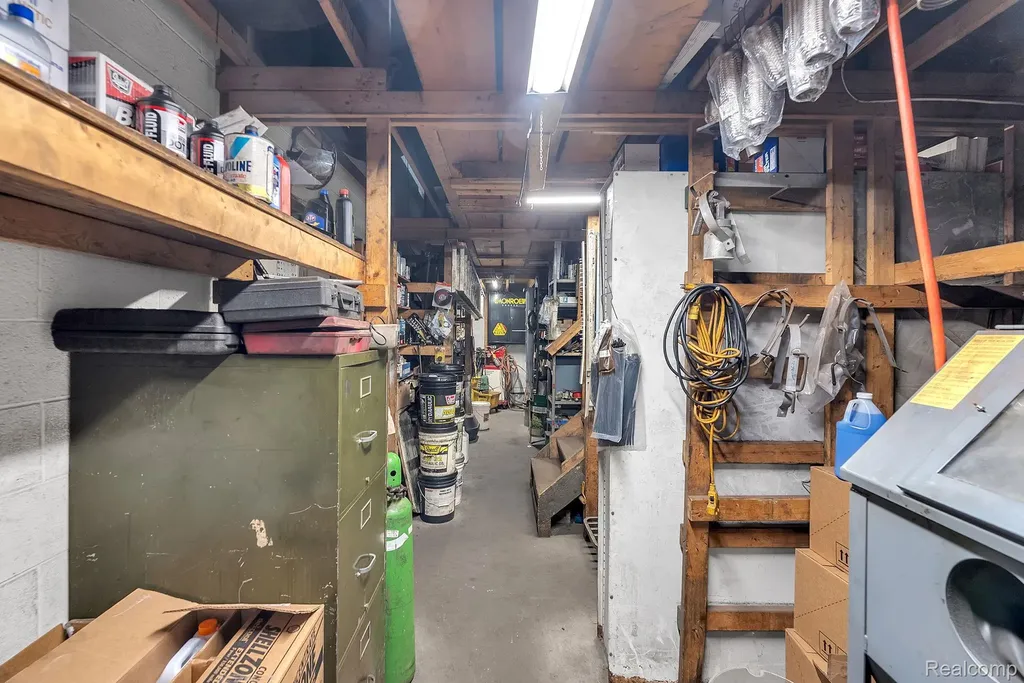 14433 W Warren Avenue Dearborn City MI 48126