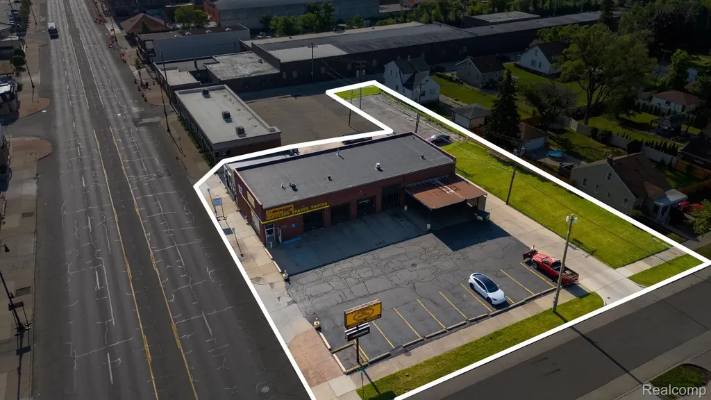 14433 W Warren Avenue Dearborn City MI 48126