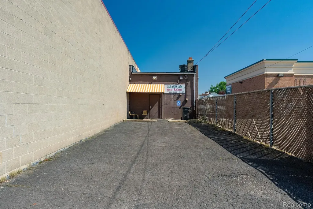 14433 W Warren Avenue Dearborn City MI 48126