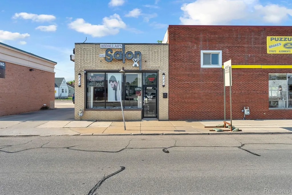 14433 W Warren Avenue Dearborn City MI 48126