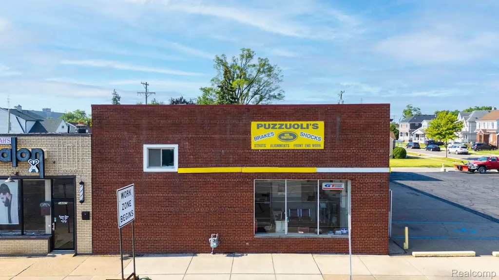 14433 W Warren Avenue Dearborn City MI 48126