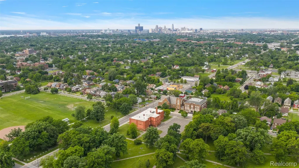 8411 E Forest Avenue Detroit City MI 48214