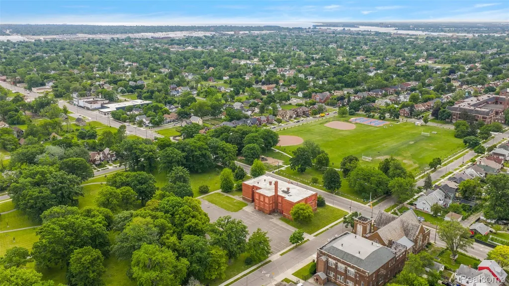 8411 E Forest Avenue Detroit City MI 48214