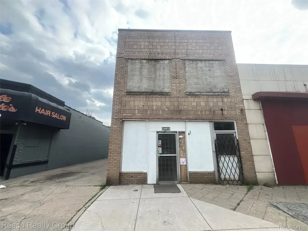 21603 Grand River Avenue Detroit City MI 48219