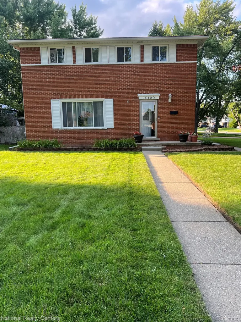 20120 N Covington Parkway Southfield City MI 48076