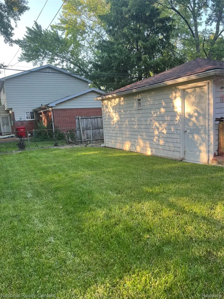 20120 N Covington Parkway Southfield City MI 48076