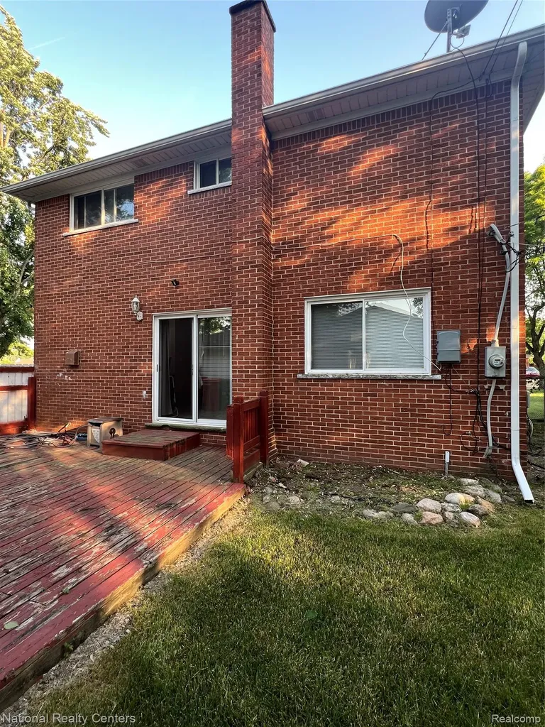 20120 N Covington Parkway Southfield City MI 48076