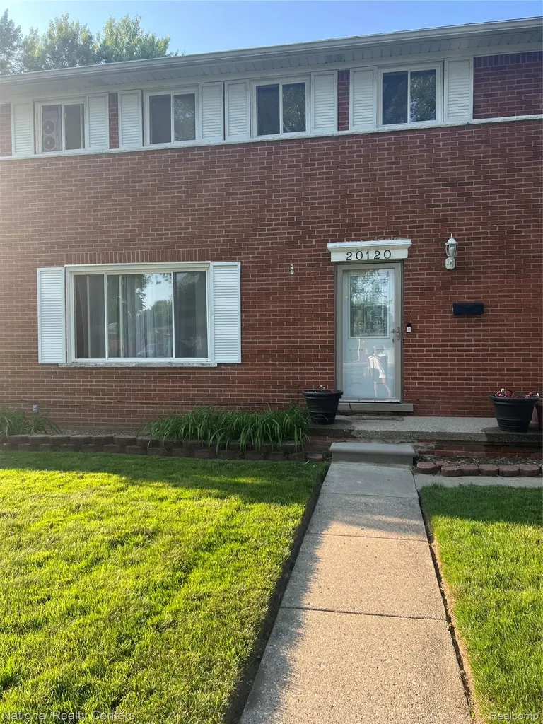 20120 N Covington Parkway Southfield City MI 48076
