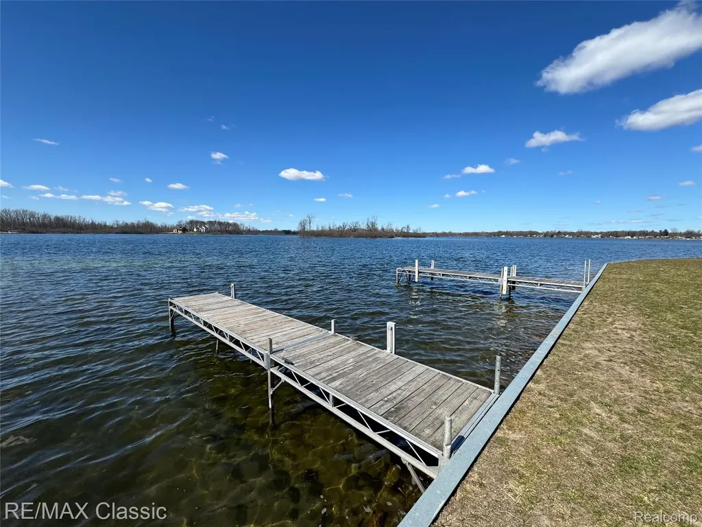 3482 Ponemah Drive Fenton City MI 48430