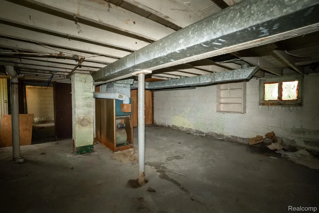 16164 Turner Street Detroit City MI 48221