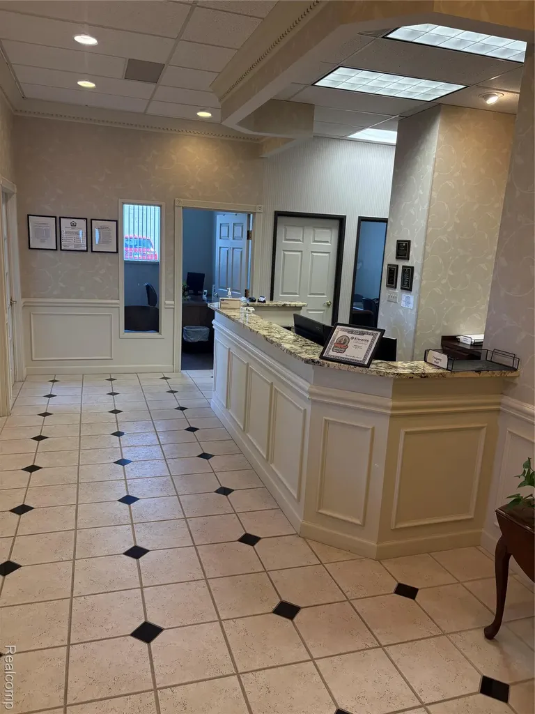 27320 Harper Avenue St. Clair Shores City MI 48081