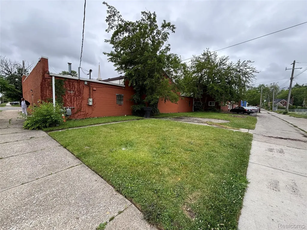 15100 Fenkell Street Detroit City MI 48227