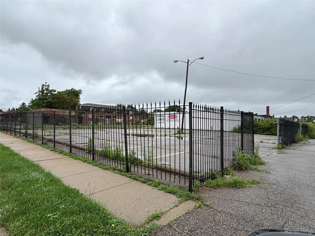 15003 Joy Road Detroit City MI 48228