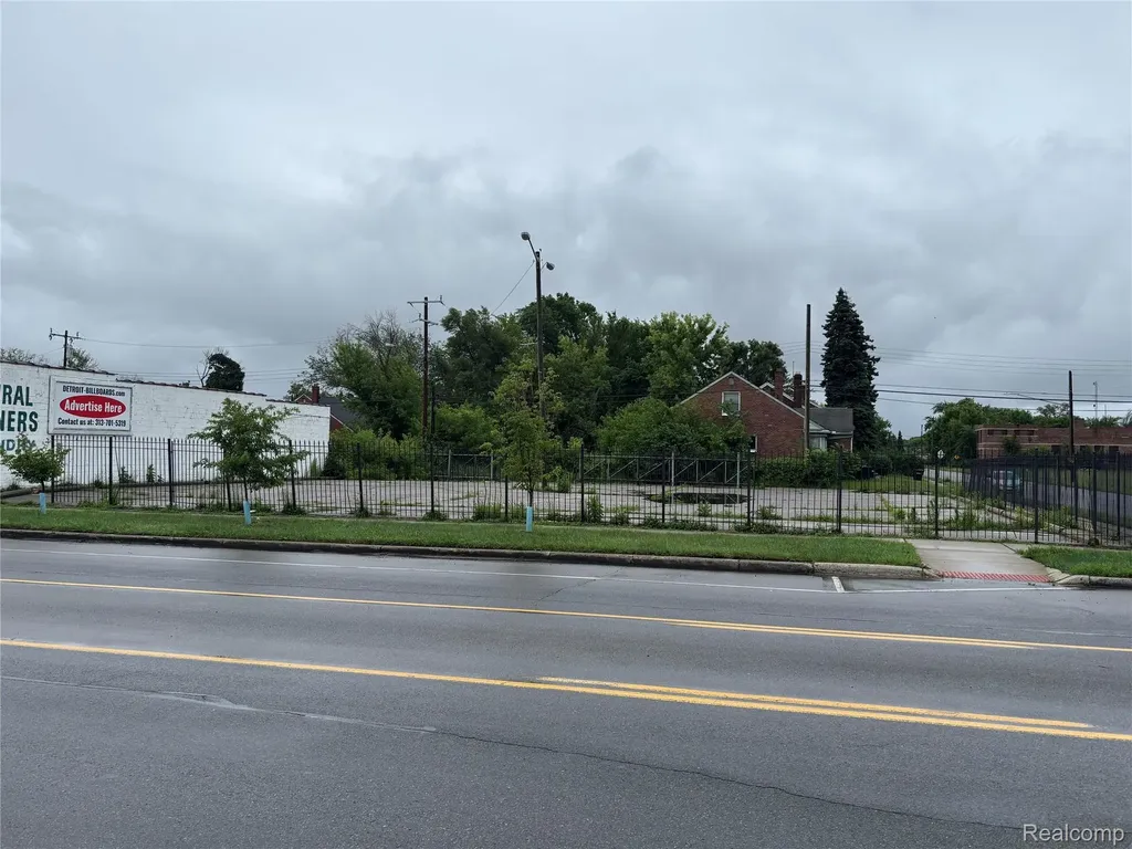 15003 Joy Road Detroit City MI 48228