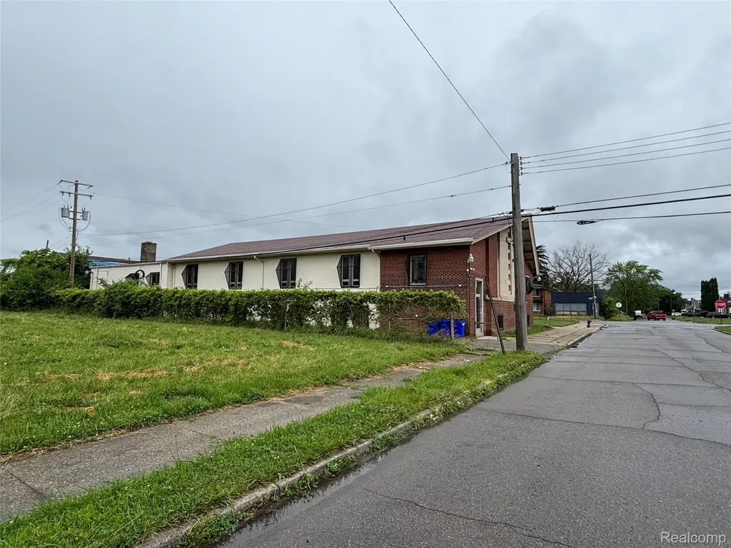 15003 Joy Road Detroit City MI 48228