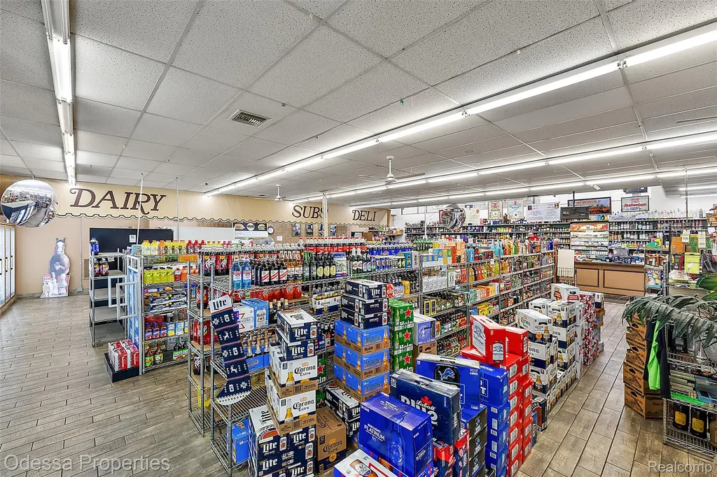 5625 18 Mile Road Sterling Heights City MI 48314