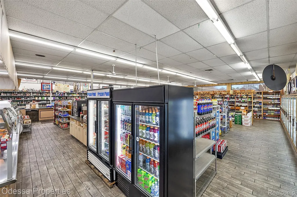 5625 18 Mile Road Sterling Heights City MI 48314
