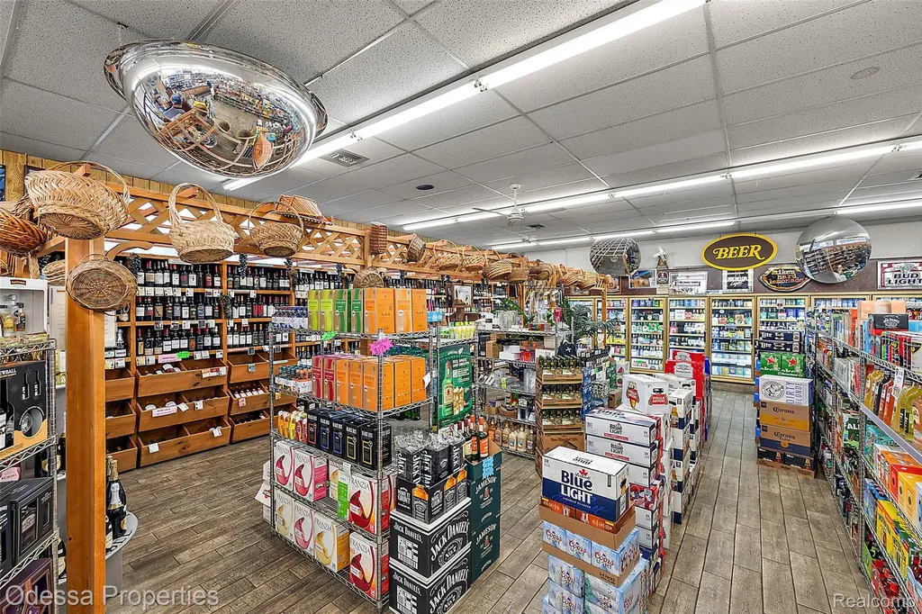 5625 18 Mile Road Sterling Heights City MI 48314