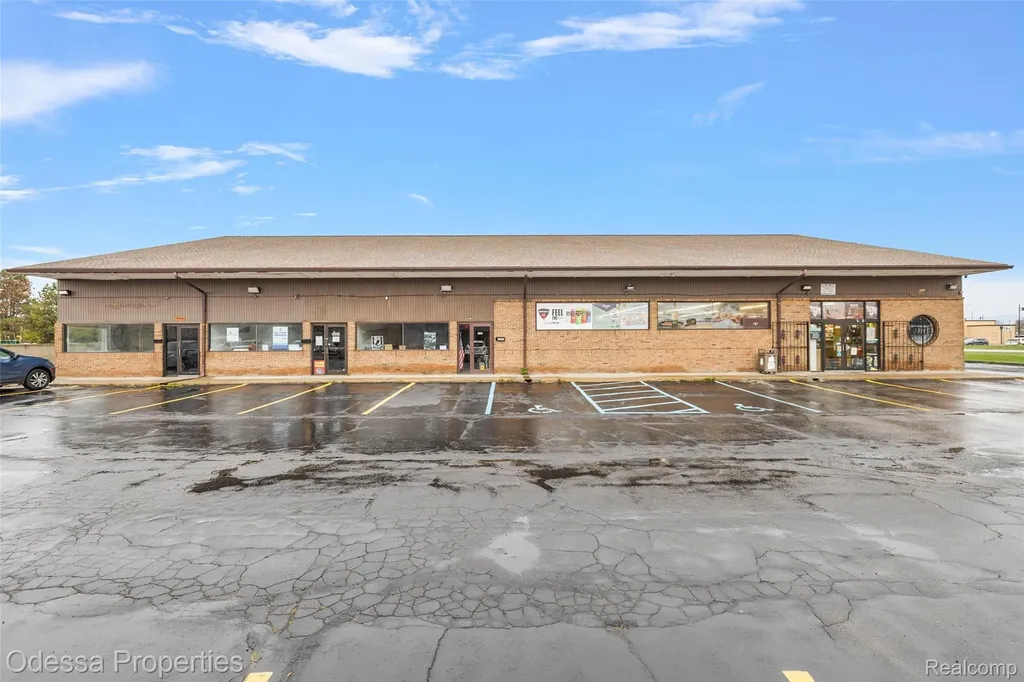 5625 18 Mile Road Sterling Heights City MI 48314