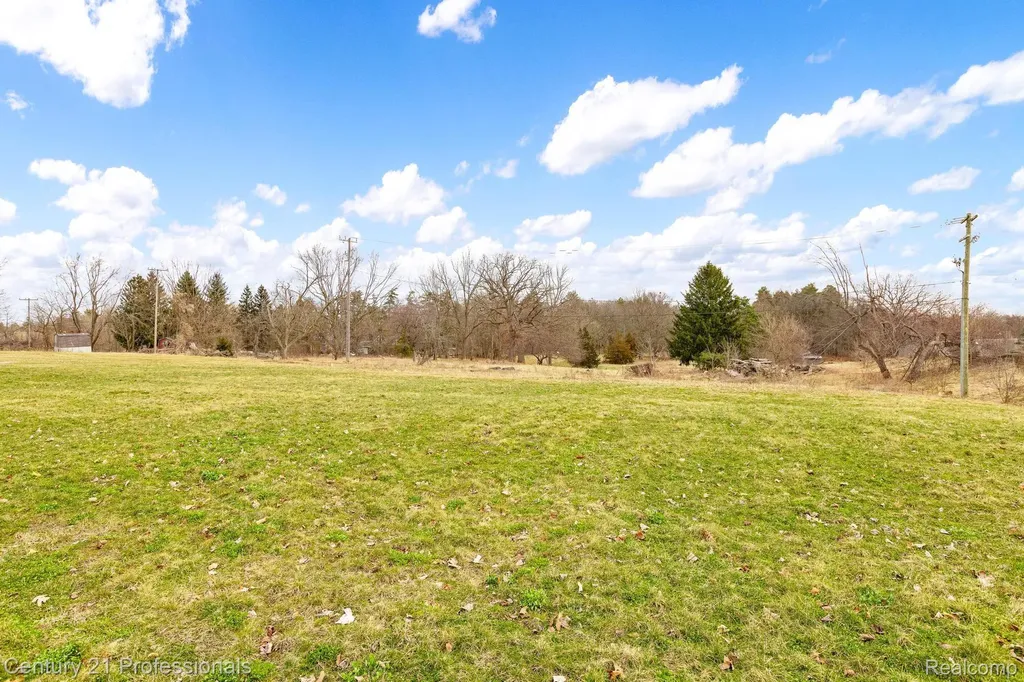 3315 S Baldwin Road Orion Charter Township MI 48359