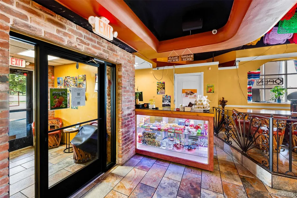 4327 Allen Road Allen Park City MI 48101