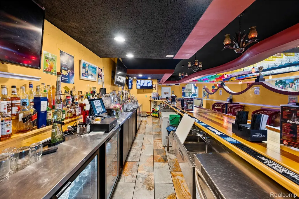 4327 Allen Road Allen Park City MI 48101