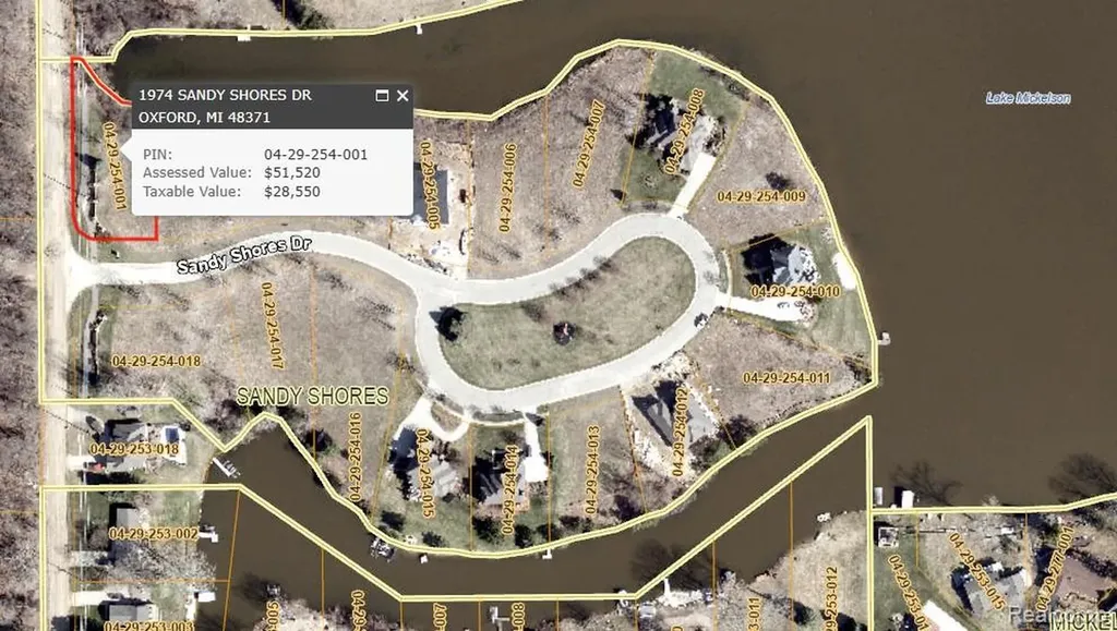 1974 Sandy Shores Drive Oxford Charter Township MI 48371