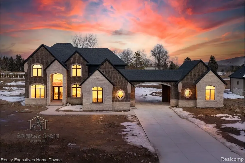 67748 Overlook Trail Washington Township MI 48095