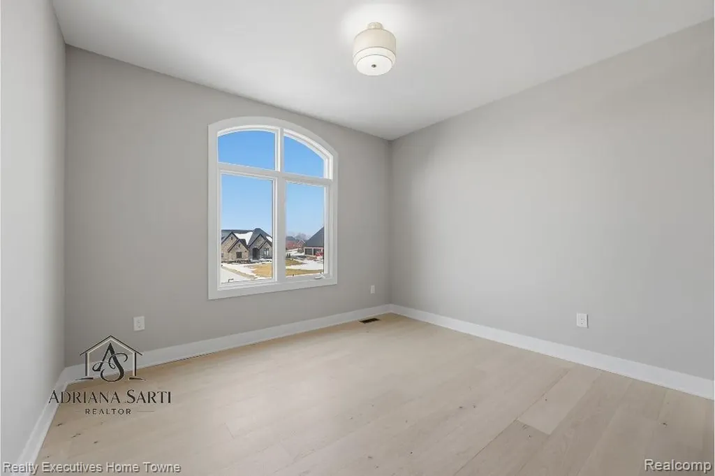 67748 Overlook Trail Washington Township MI 48095