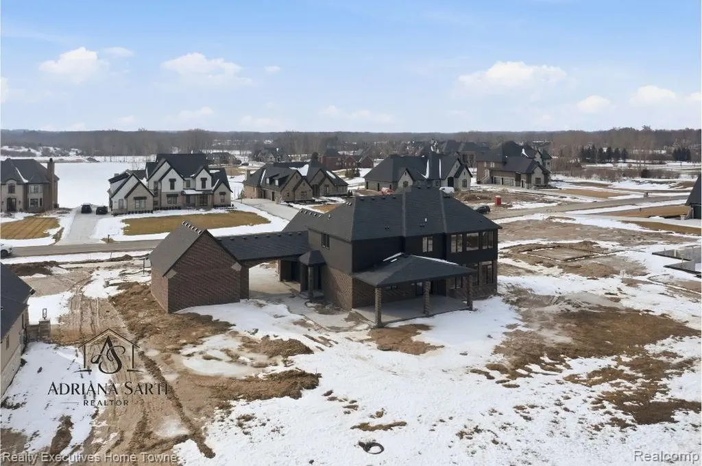 67748 Overlook Trail Washington Township MI 48095