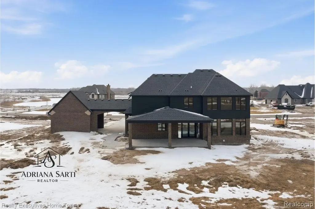 67748 Overlook Trail Washington Township MI 48095