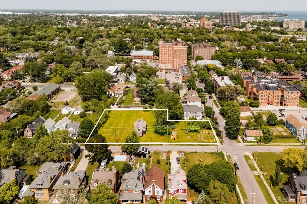 7901 Agnes Street Detroit City MI 48214