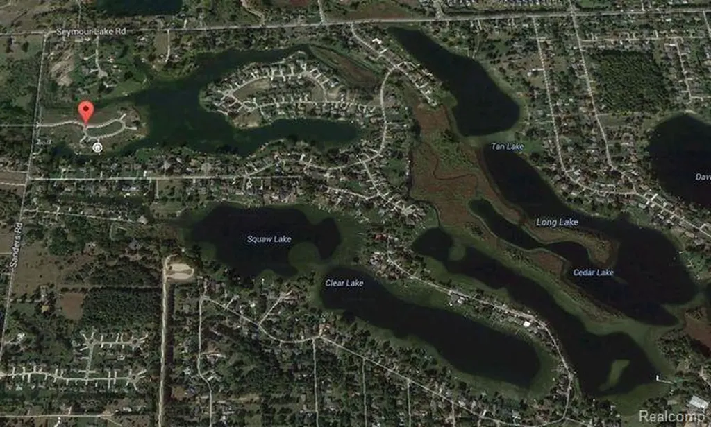 1974 Sandy Shores Drive Oxford Charter Township MI 48371
