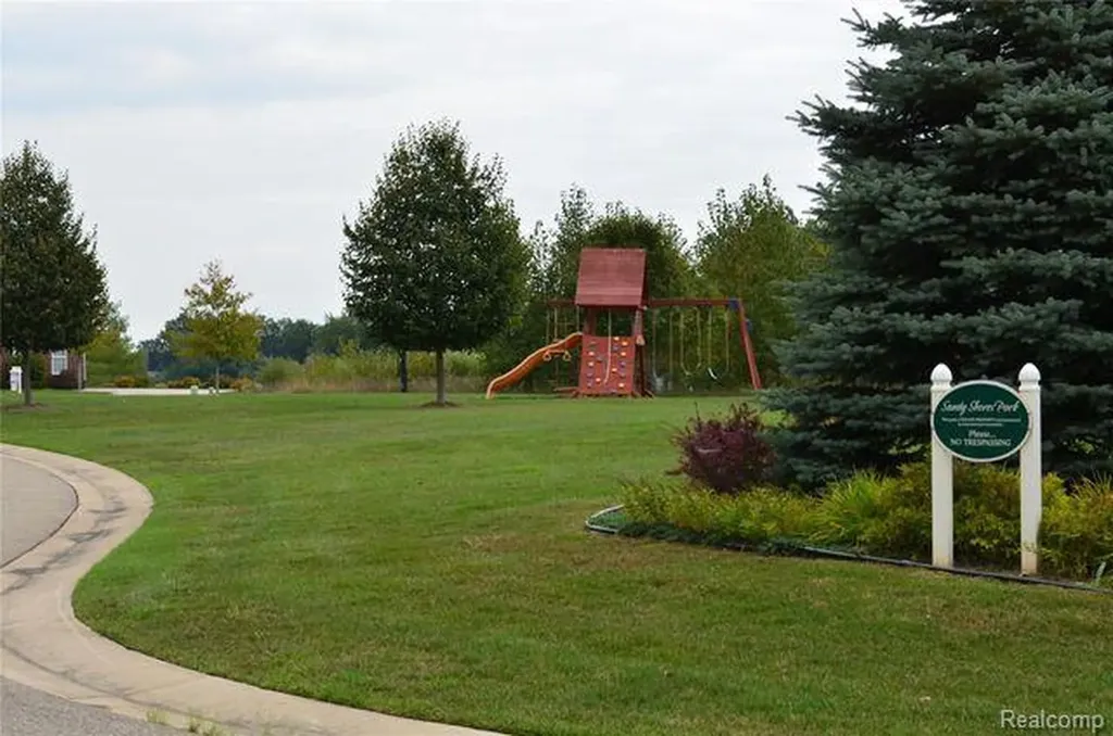 1974 Sandy Shores Drive Oxford Charter Township MI 48371
