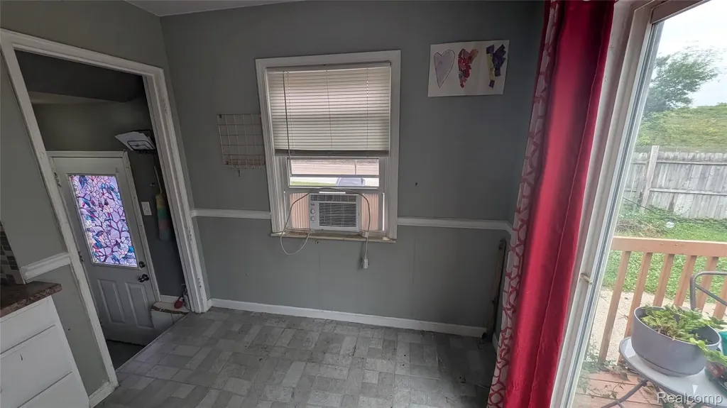 26828 Waldorf Street Roseville City MI 48066