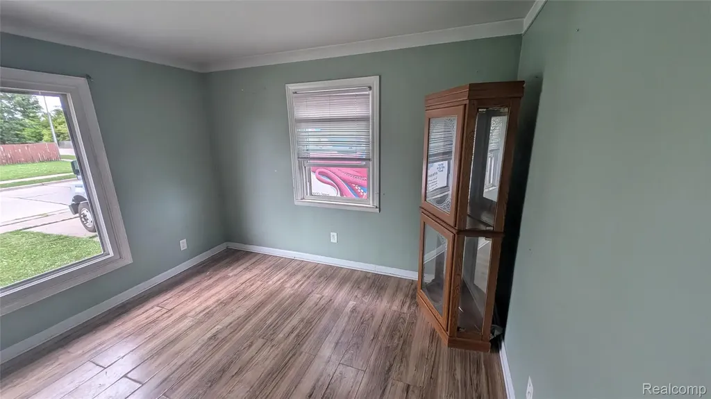 26828 Waldorf Street Roseville City MI 48066