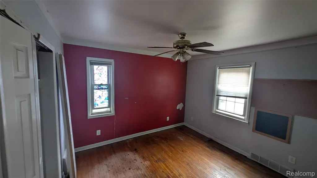 26828 Waldorf Street Roseville City MI 48066