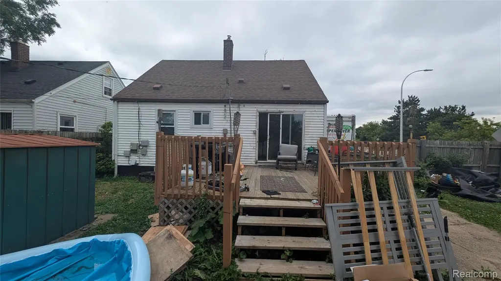 26828 Waldorf Street Roseville City MI 48066
