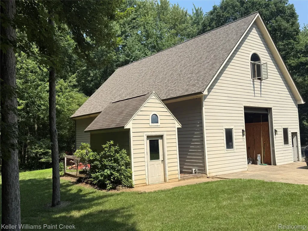 6365 Hayfield Lane Almont Township MI 48003