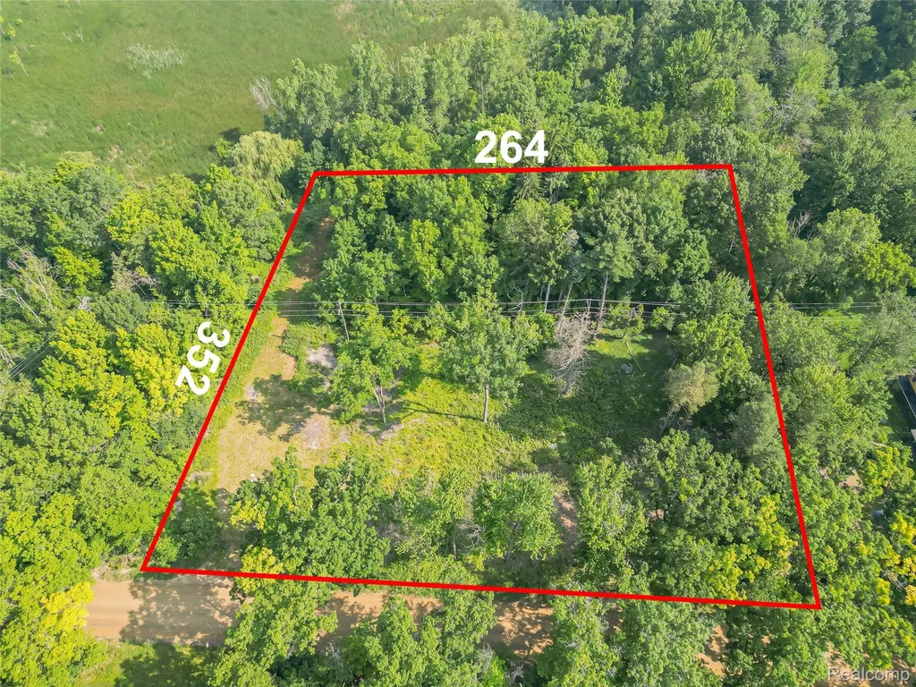 7230 Walnut Lake Road West Bloomfield Charter Township MI 48323