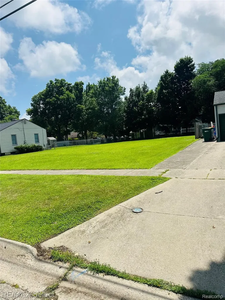 1252 Beatrice Street Flushing City MI 48433