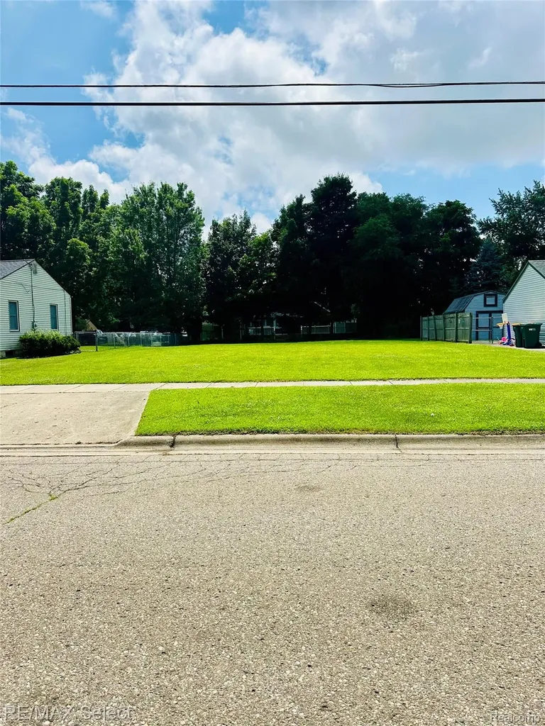 1252 Beatrice Street Flushing City MI 48433