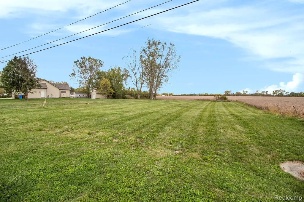 4511 Burke Road Frenchtown Township MI 48166