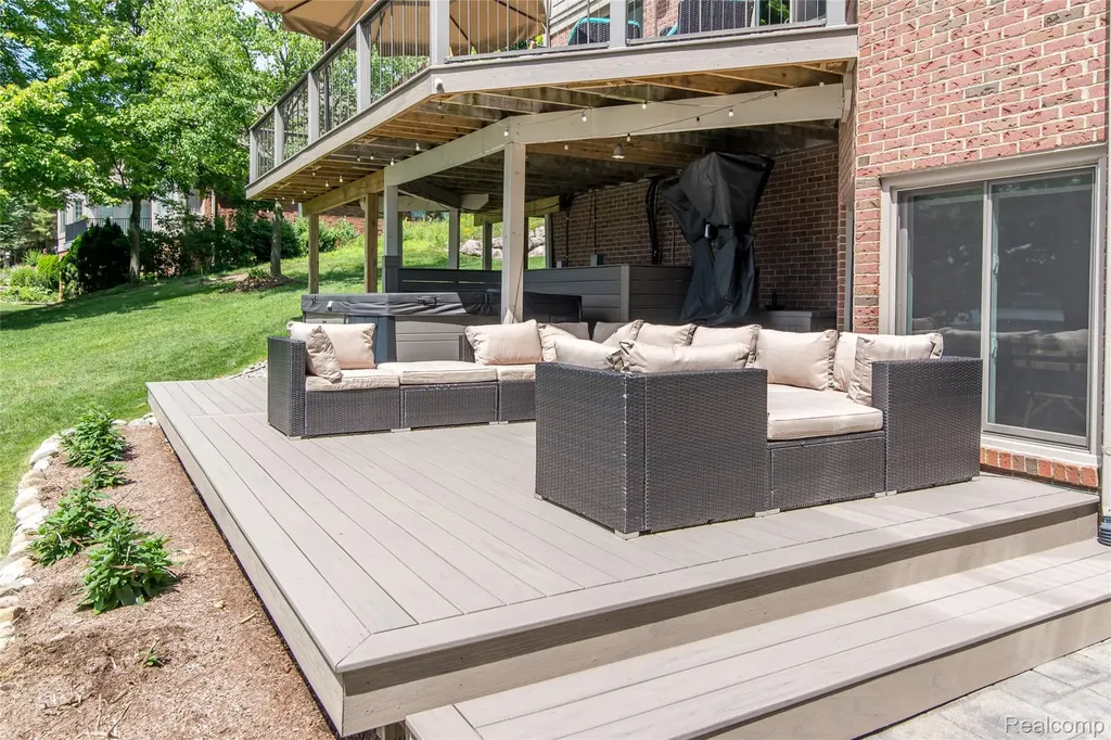 3166 Beach Lake Drive W Brighton Township MI 48380