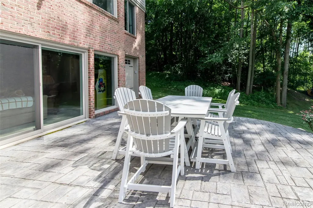 3166 Beach Lake Drive W Brighton Township MI 48380
