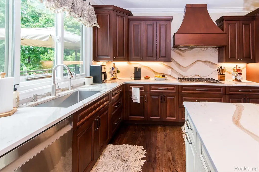 3166 Beach Lake Drive W Brighton Township MI 48380