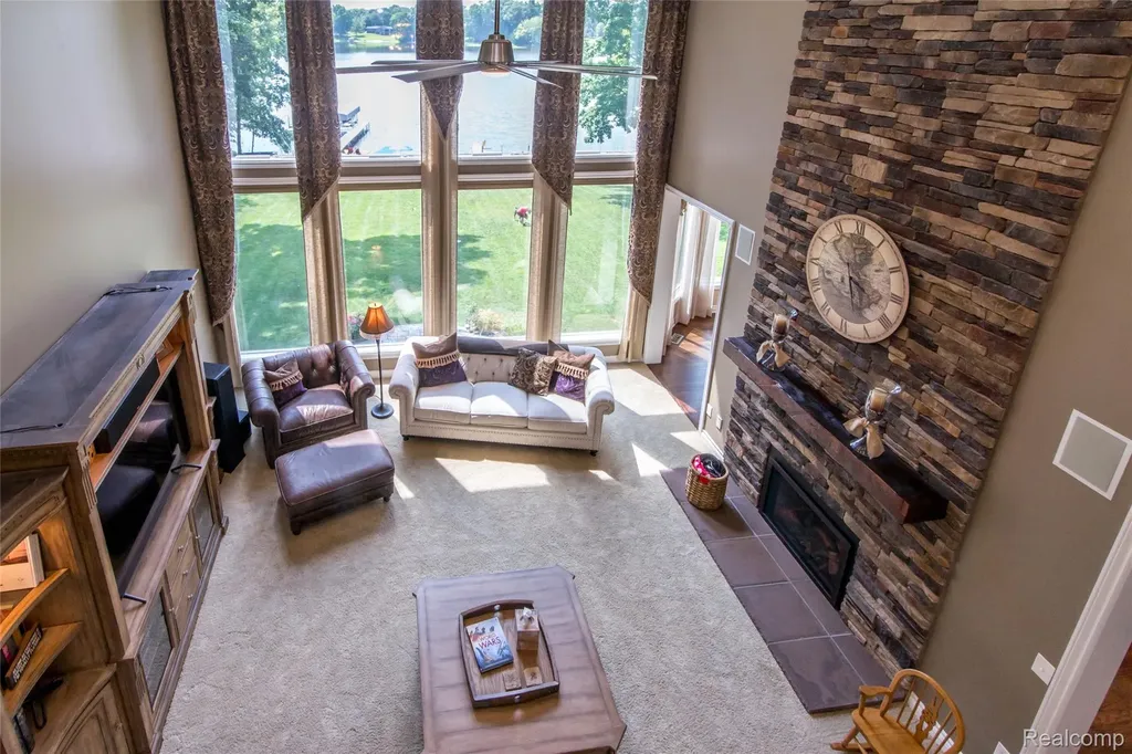 3166 Beach Lake Drive W Brighton Township MI 48380