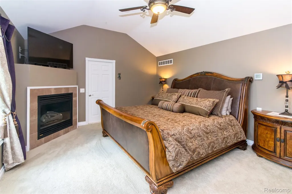 3166 Beach Lake Drive W Brighton Township MI 48380