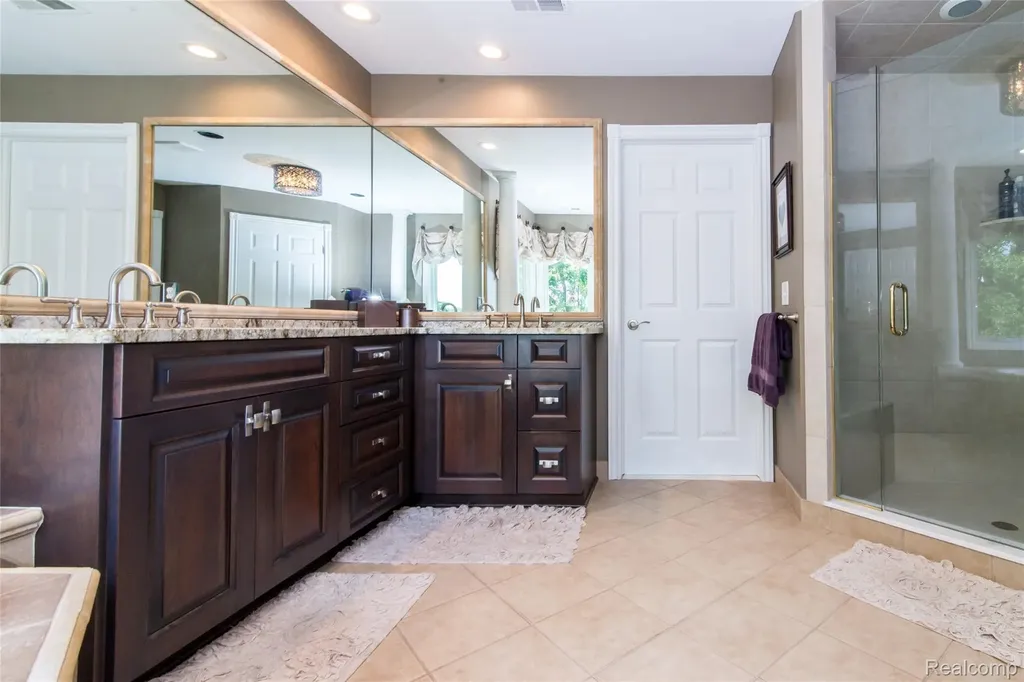 3166 Beach Lake Drive W Brighton Township MI 48380